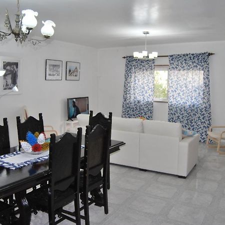 Apartamentos Mota Nazare Luaran gambar
