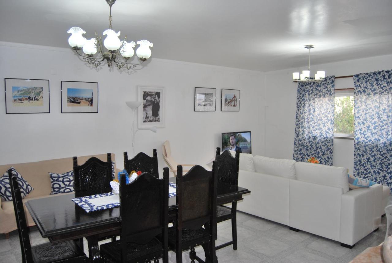 Apartamentos Mota Nazare Luaran gambar