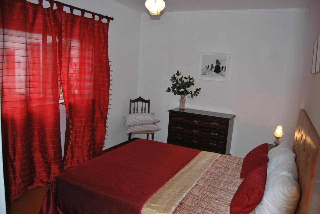 Apartamentos Mota Nazare Luaran gambar
