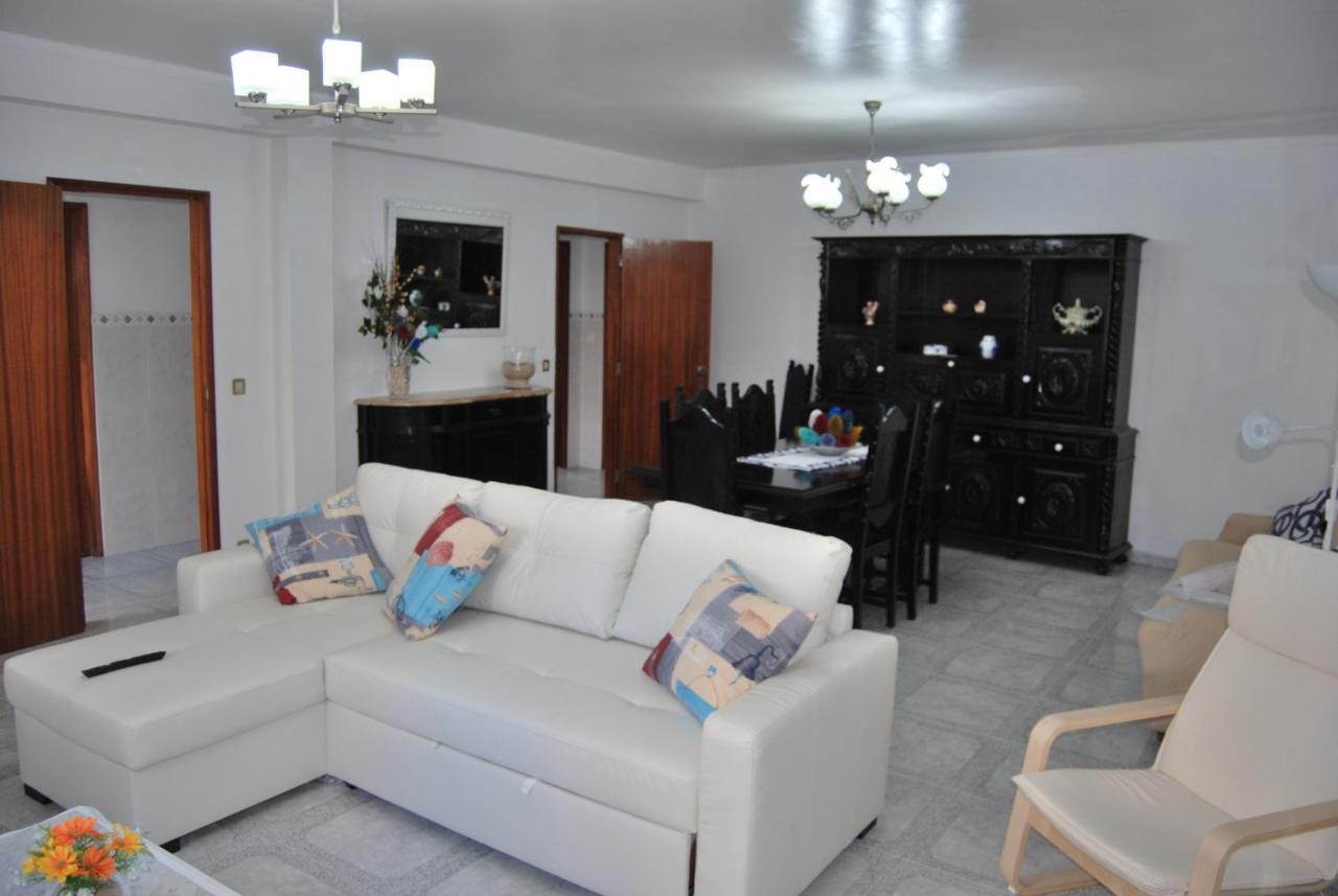 Apartamentos Mota Nazare Luaran gambar