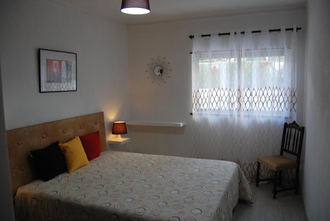 Apartamentos Mota Nazare Luaran gambar